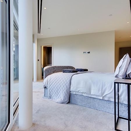 Luxury 3 Bed Flat With Large Terrace, Sea Views And Hot Tub Lejlighed Canford Cliffs Eksteriør billede